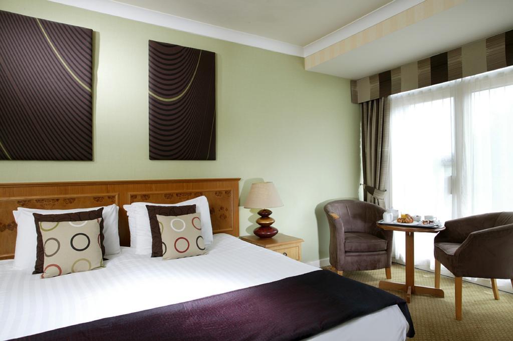 Abbey Hotel Golf & Spa Redditch Exterior photo